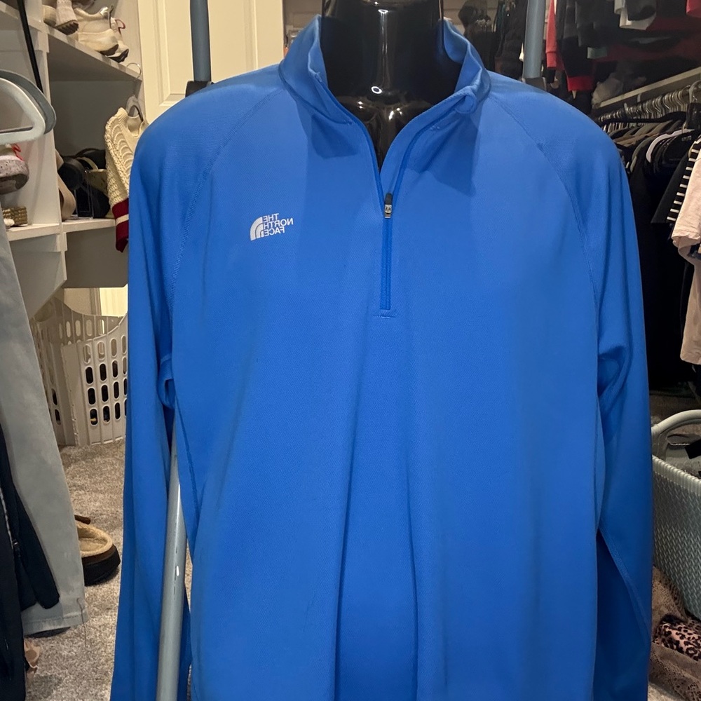 The North Face Men's Vibrant Blue Performance Pullover